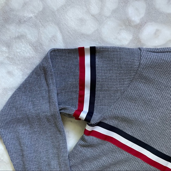 NWOT Hollister Gray Waffle Boyfriend Tee Long Sleeve Size XS - Picture 3 of 8